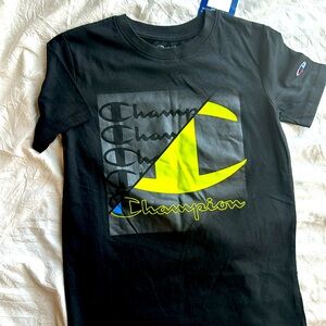Champion NEW Boys Shirt Med